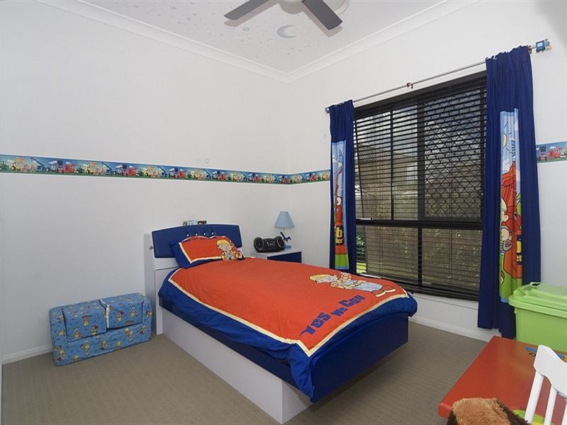 7 Kingsview Court, Little Mountain QLD 4551