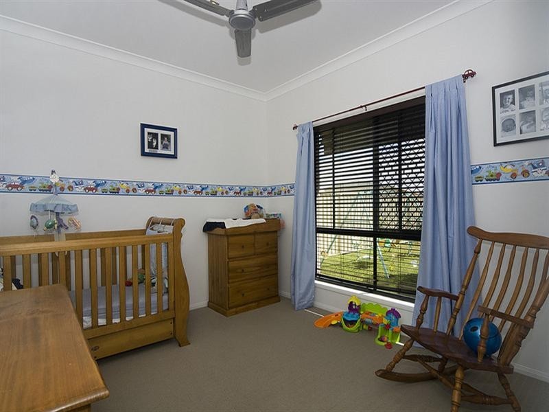 7 Kingsview Court, Little Mountain QLD 4551