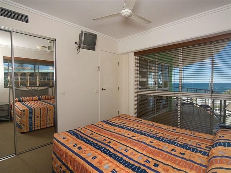 Unit 27 ‘Rolling Surf Resort’ 8 Levuka Avenue, Kings Beach QLD 4551