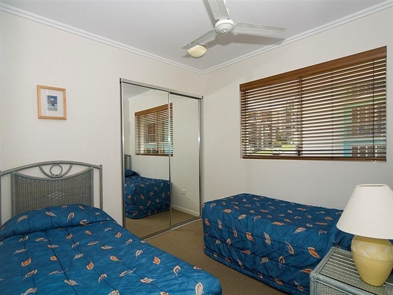Unit 27 ‘Rolling Surf Resort’ 8 Levuka Avenue, Kings Beach QLD 4551