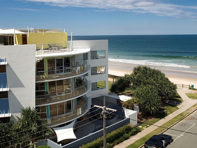 Unit 27 ‘Rolling Surf Resort’ 8 Levuka Avenue, Kings Beach QLD 4551