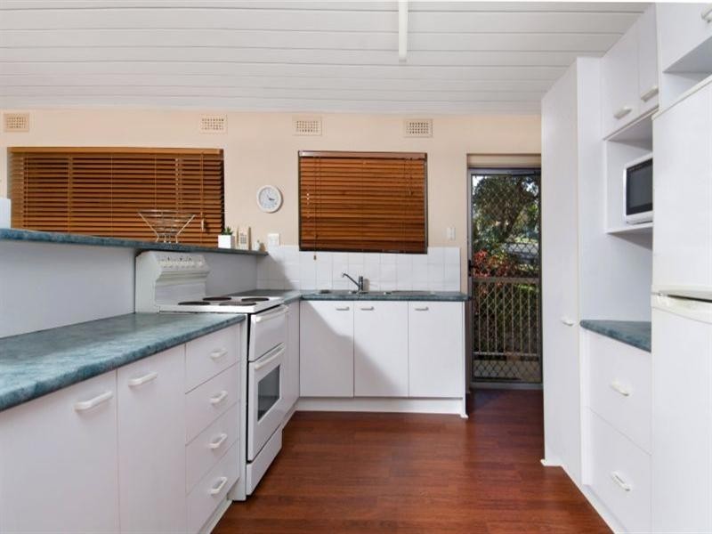 2/1 Warne Terrace, Kings Beach QLD 4551
