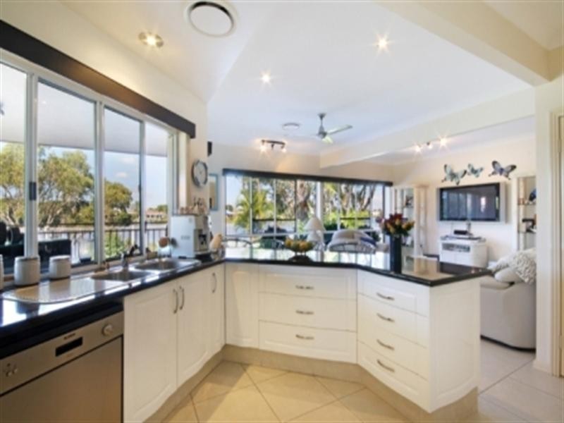 64 Wavell Avenue, Pelican Waters QLD 4551