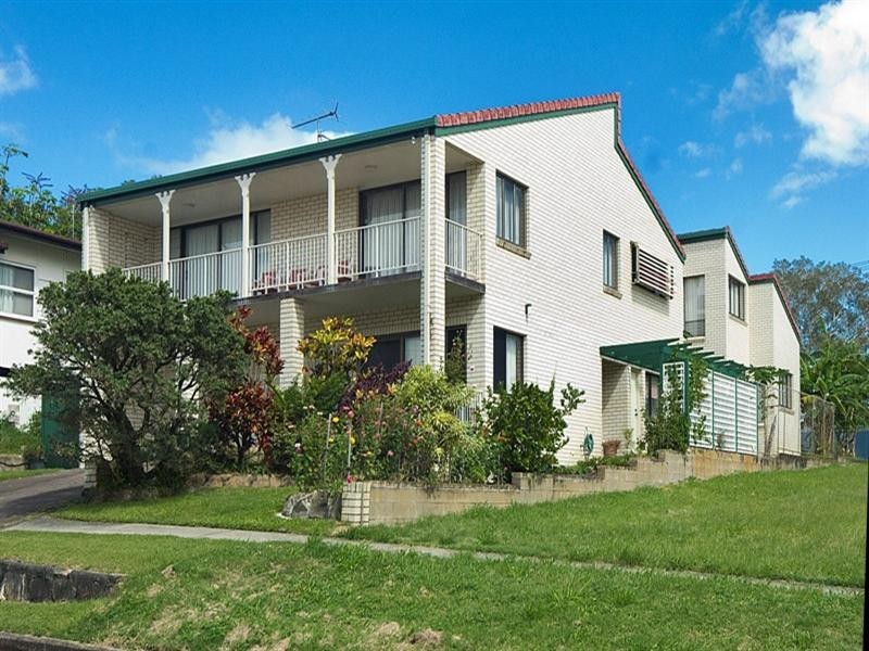 18 Henzell Street, Dicky Beach QLD 4551