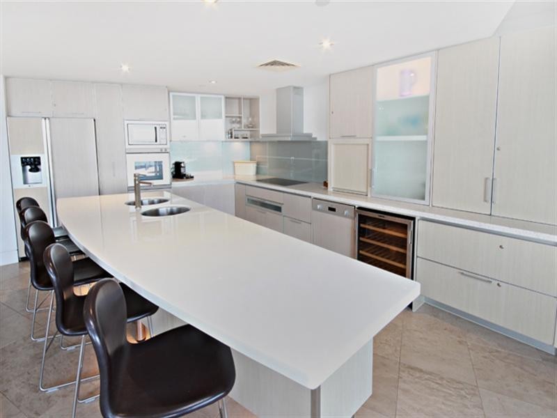 Unit 704 ‘Oceans’ 101 Mooloolaba Esplanade, Mooloolaba QLD 4557
