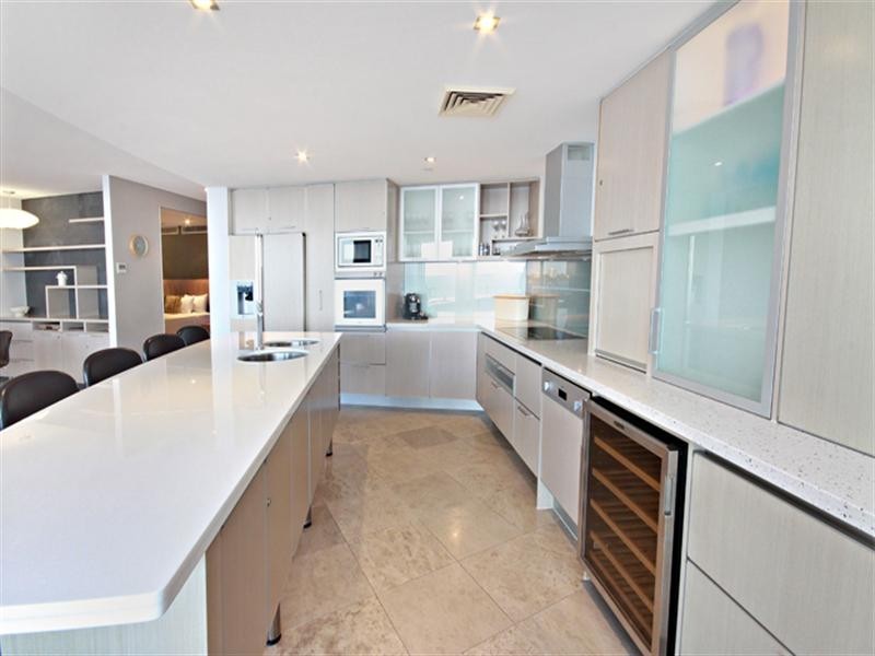 Unit 704 ‘Oceans’ 101 Mooloolaba Esplanade, Mooloolaba QLD 4557