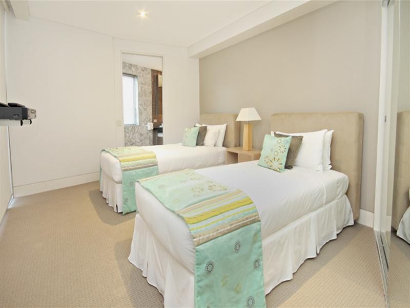 Unit 704 ‘Oceans’ 101 Mooloolaba Esplanade, Mooloolaba QLD 4557