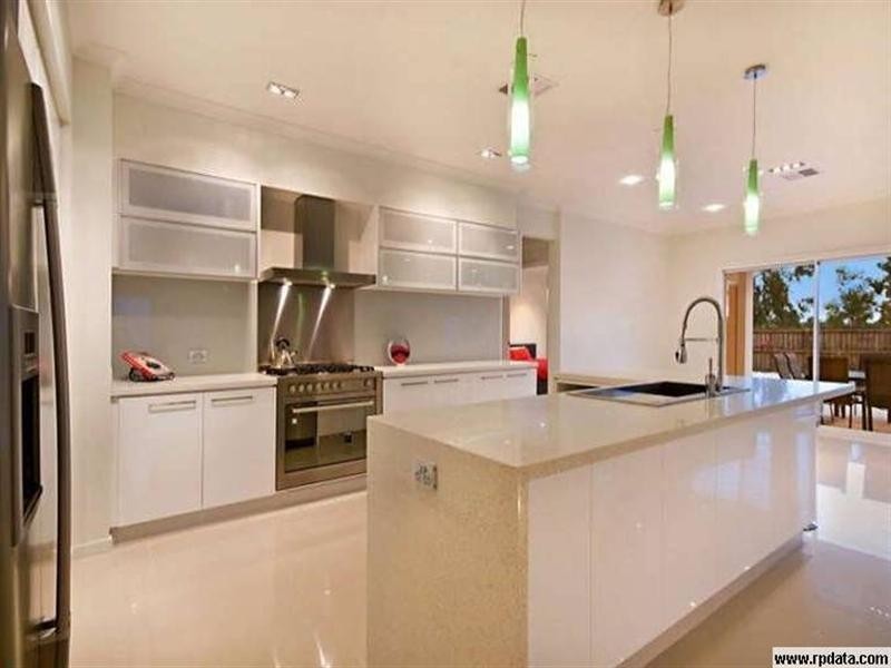 8 Ballinger Place, Pelican Waters QLD 4551