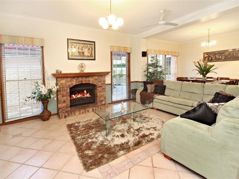 9 Seafarer Court, Bokarina QLD 4575