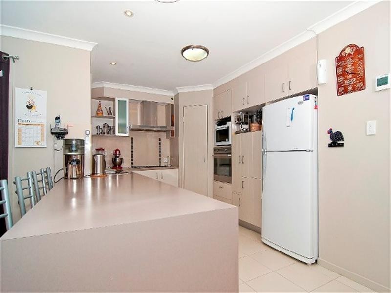 7 Lindesay Street, Caloundra West QLD 4551