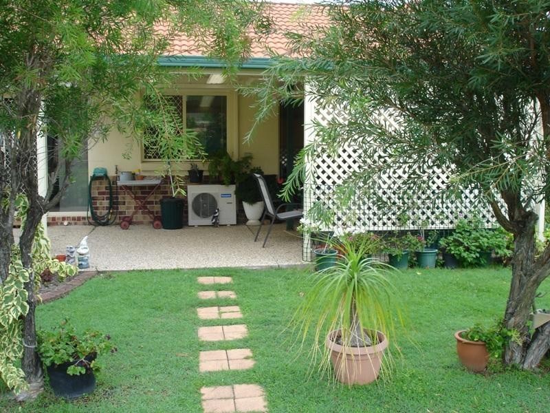 Unit 6 ‘Clearwaters on Golden Beach’  2 North Street, Golden Beach QLD 4551