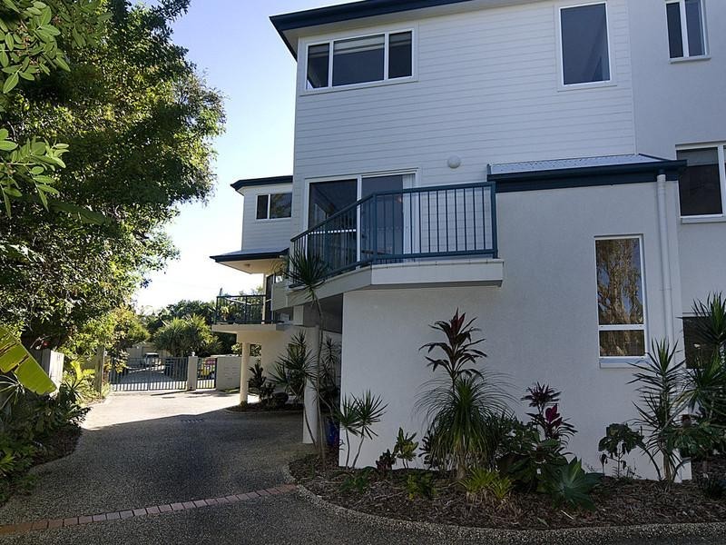 Unit 2 ‘The Beach Houses’ 11 Wellington Parade, Shelly Beach QLD 4551