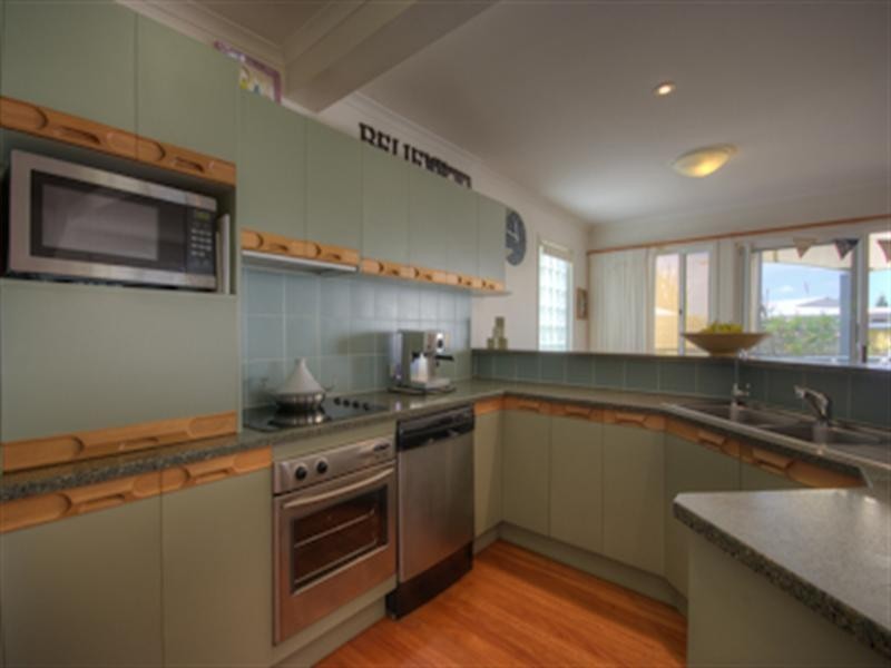 Unit 2 ‘The Beach Houses’ 11 Wellington Parade, Shelly Beach QLD 4551
