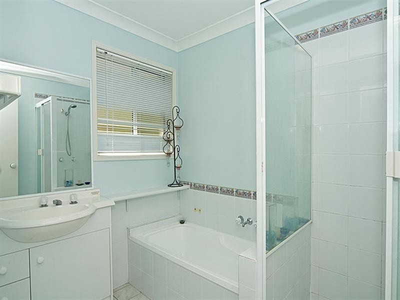 1 Dunk Place, Little Mountain QLD 4551