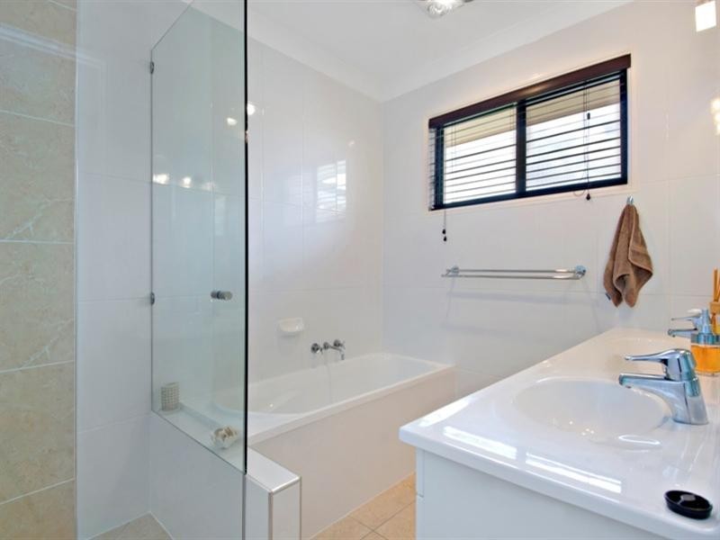 22 Ridgewood Road, Little Mountain QLD 4551