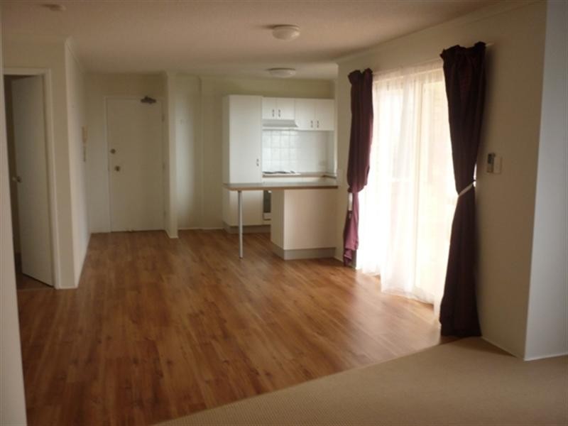 Unit 2, 18 Queen Street, Kings Beach QLD 4551