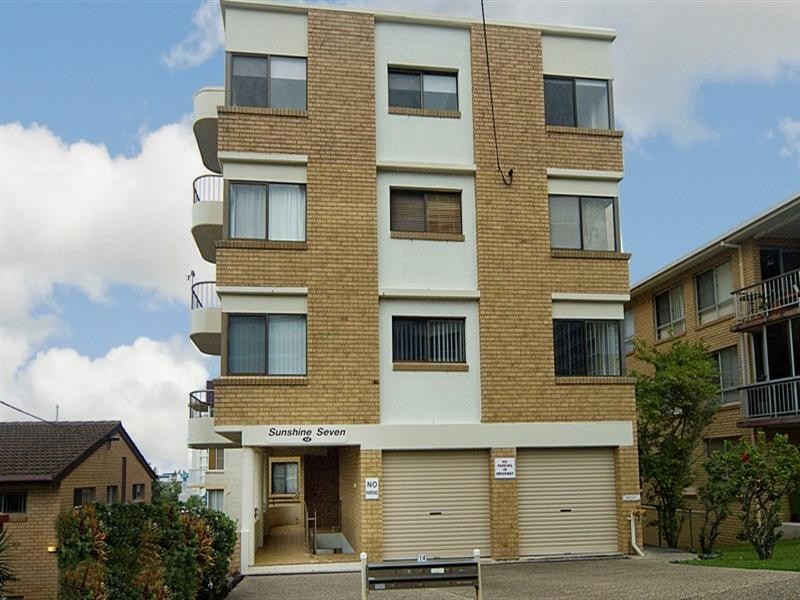 Unit 2 ‘Sunshine Seven’ 14 Dingle Avenue, Kings Beach QLD 4551