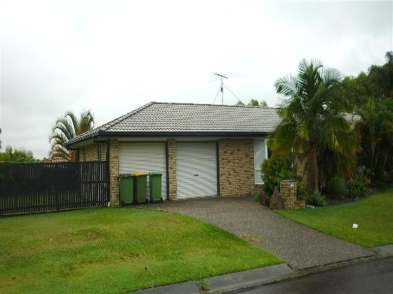 19 Greenwood Place, Little Mountain QLD 4551