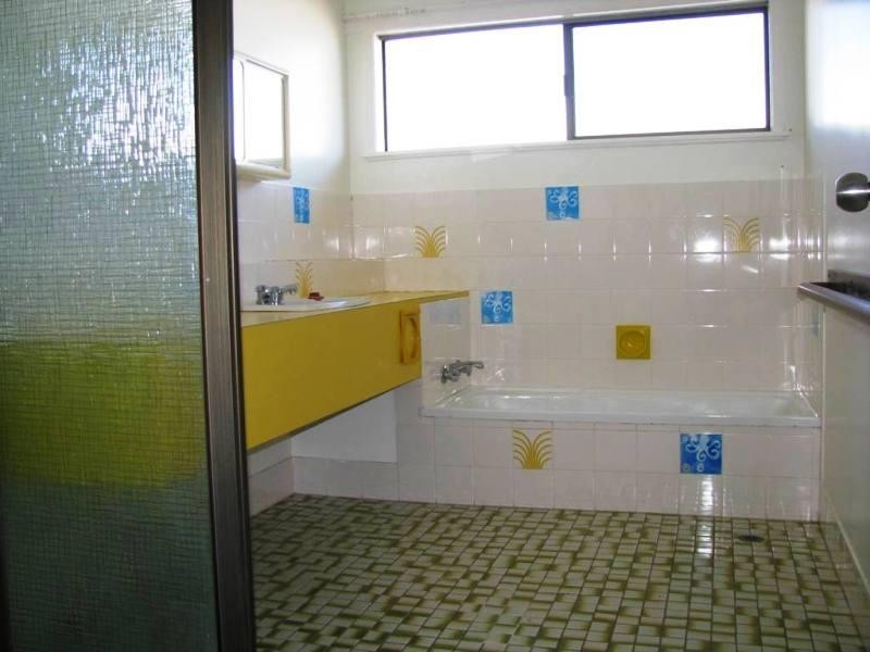 9 Windsor Avenue, Moffat Beach QLD 4551