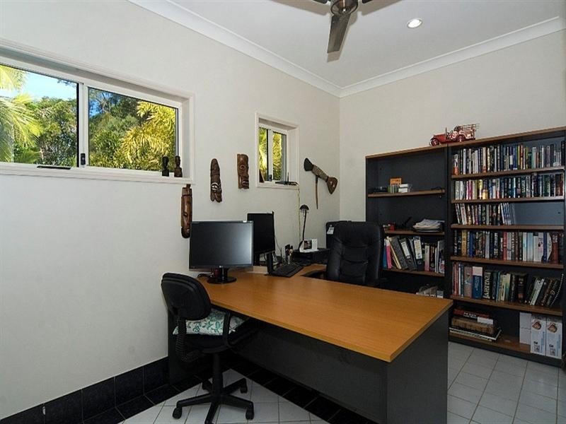 8 Orpheus Court, Little Mountain QLD 4551