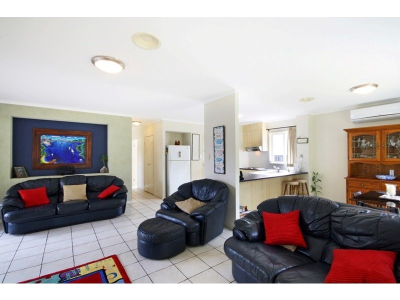 16 Midden Place, Pelican Waters QLD 4551