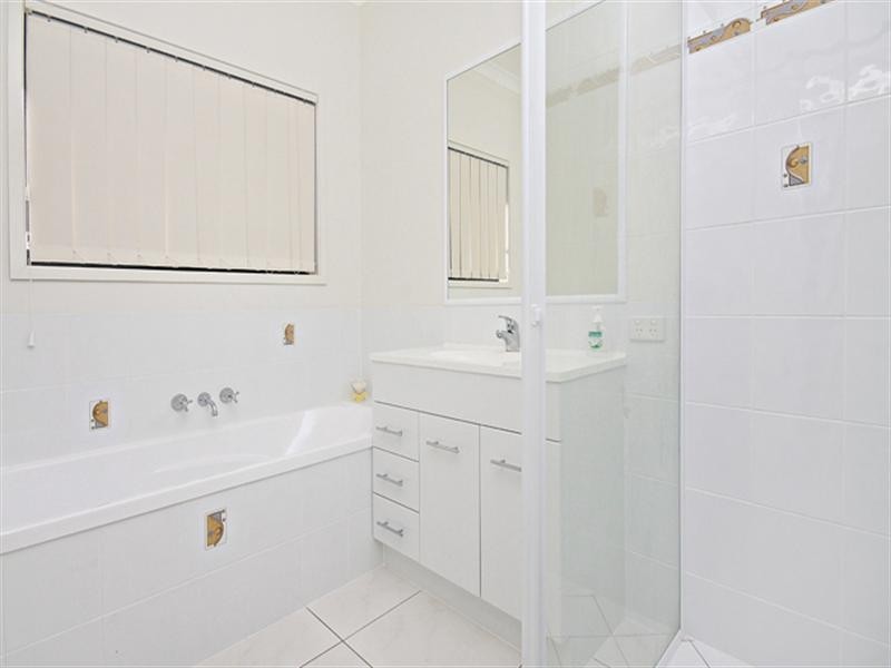 15 Eyre Place, Caloundra West QLD 4551