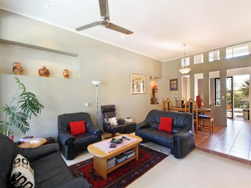 5 Wallaby Circuit, Pelican Waters QLD 4551