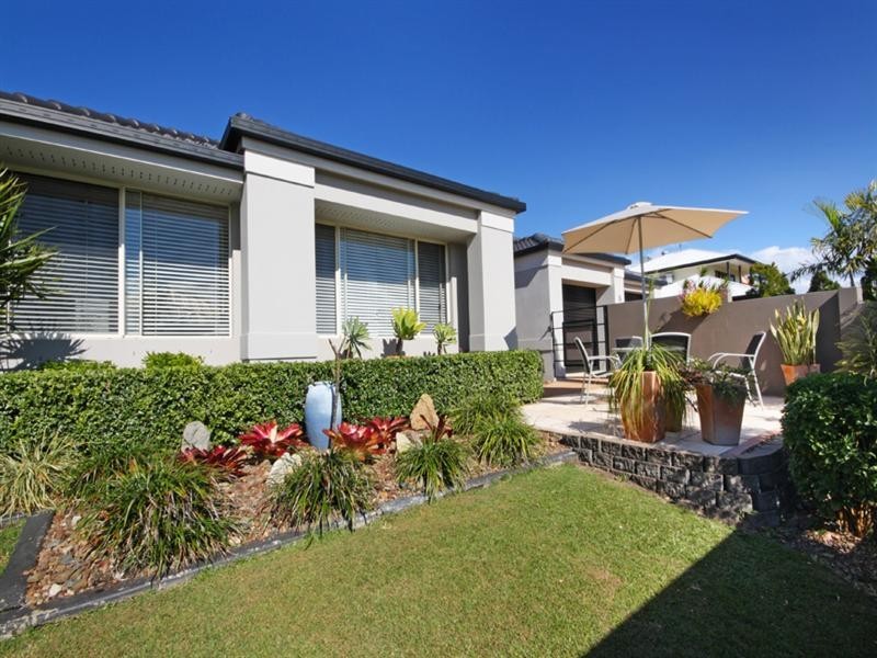 5 Wallaby Circuit, Pelican Waters QLD 4551