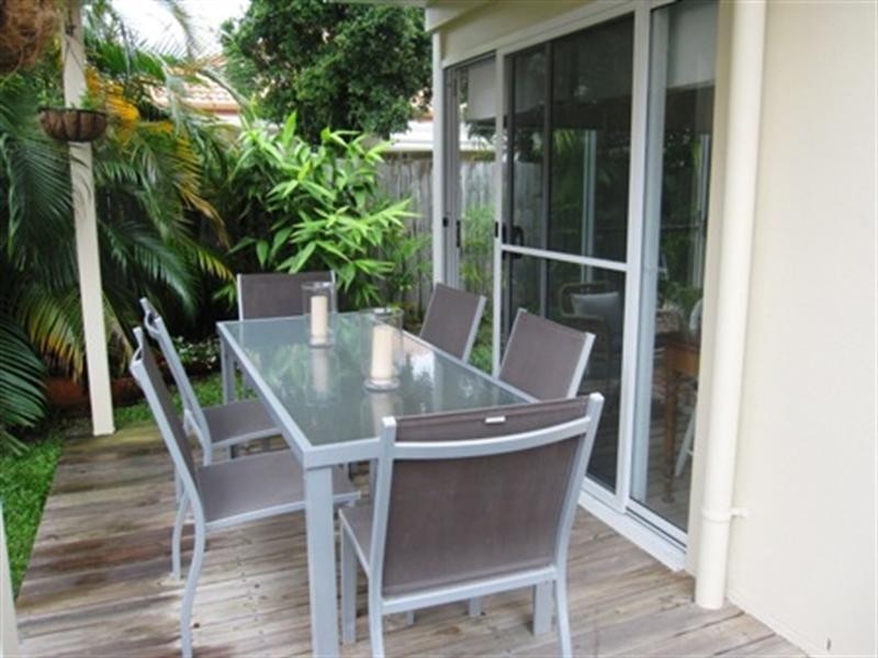 21 St Lucia Crescent, Kawana Island QLD 4575