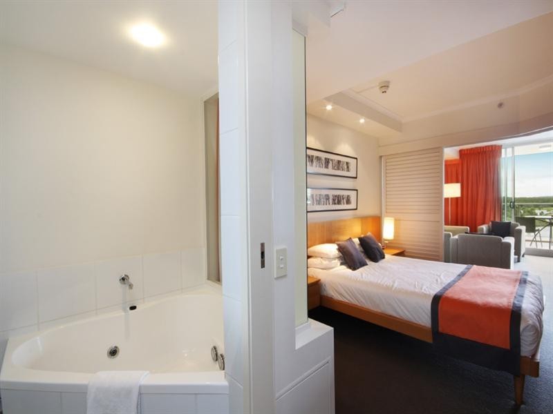 422/423 ‘Crowne Plaza’ 38 Mahogany Drive, Pelican Waters QLD 4551