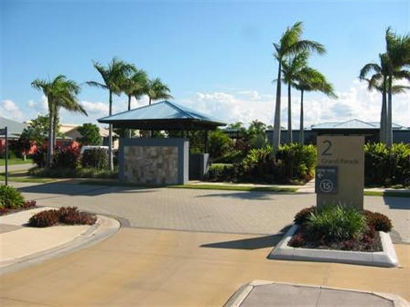 107/2 Grand Parade, Parrearra QLD 4575