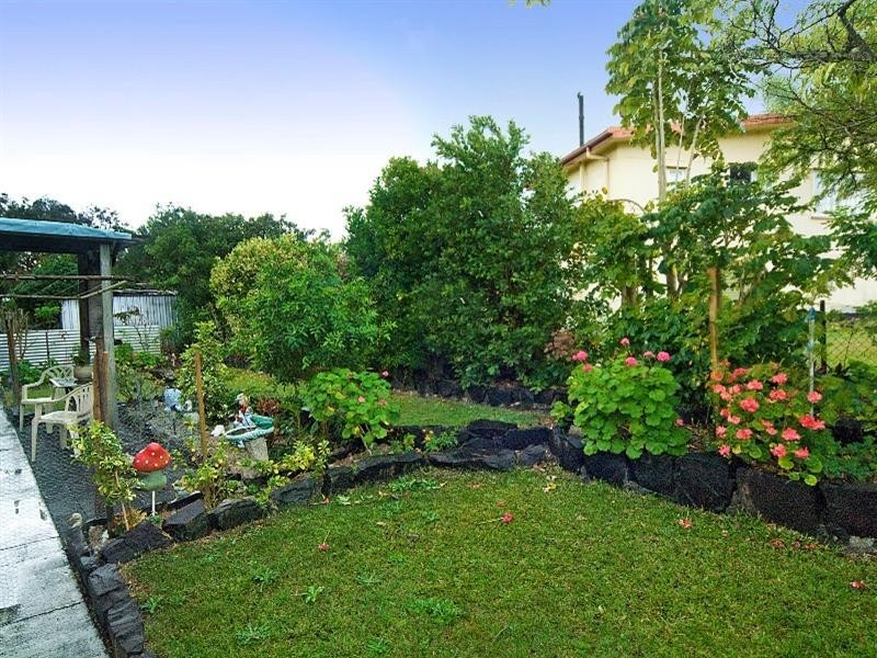 Unit 2/13 Wyreema Terrace, Caloundra QLD 4551