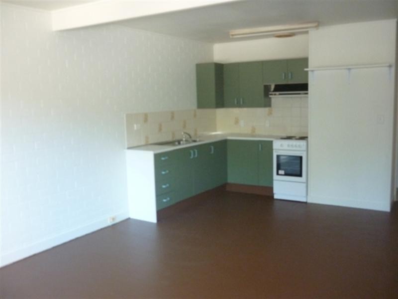 2/33b Burgess Street, Kings Beach QLD 4551