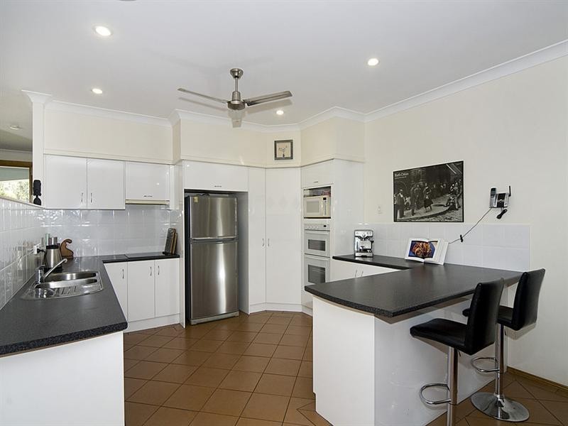 27 Koala Court, Little Mountain QLD 4551