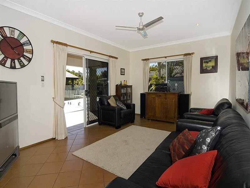 27 Koala Court, Little Mountain QLD 4551