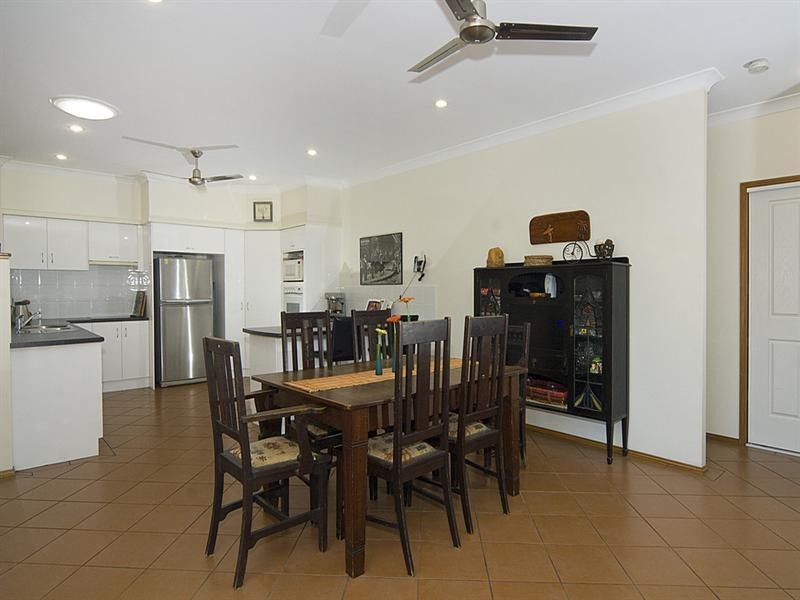 27 Koala Court, Little Mountain QLD 4551
