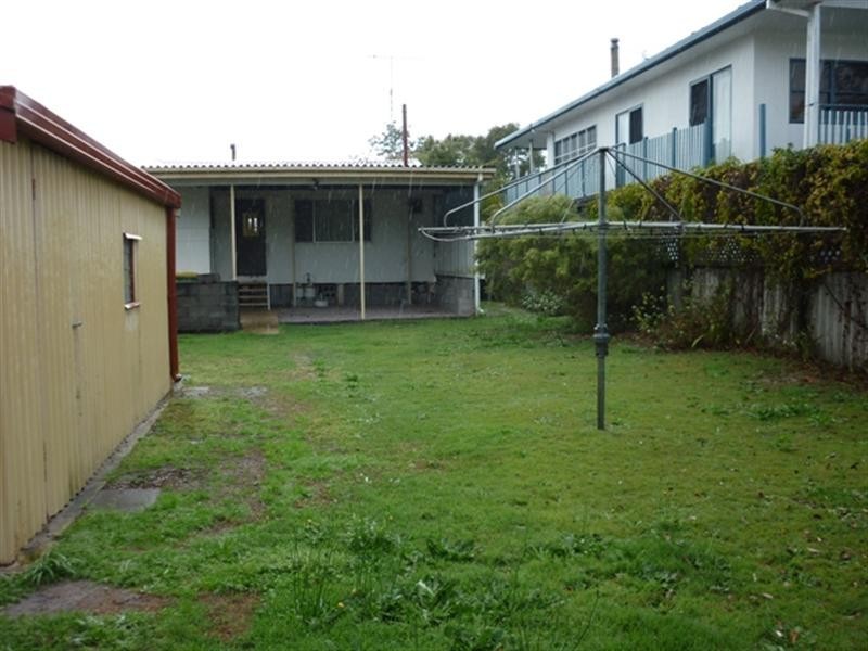 6 Cook Street, Golden Beach QLD 4551