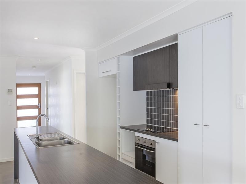 34 High Park Crescent, Little Mountain QLD 4551