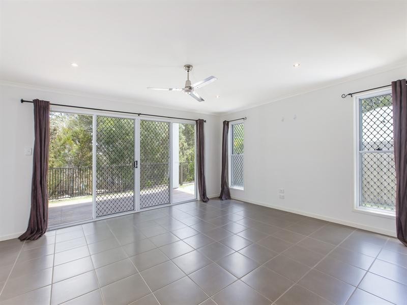 34 High Park Crescent, Little Mountain QLD 4551