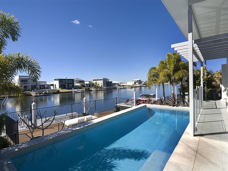 Unit 2 ‘Lebanna’ 3 Artunga Place, Pelican Waters QLD 4551
