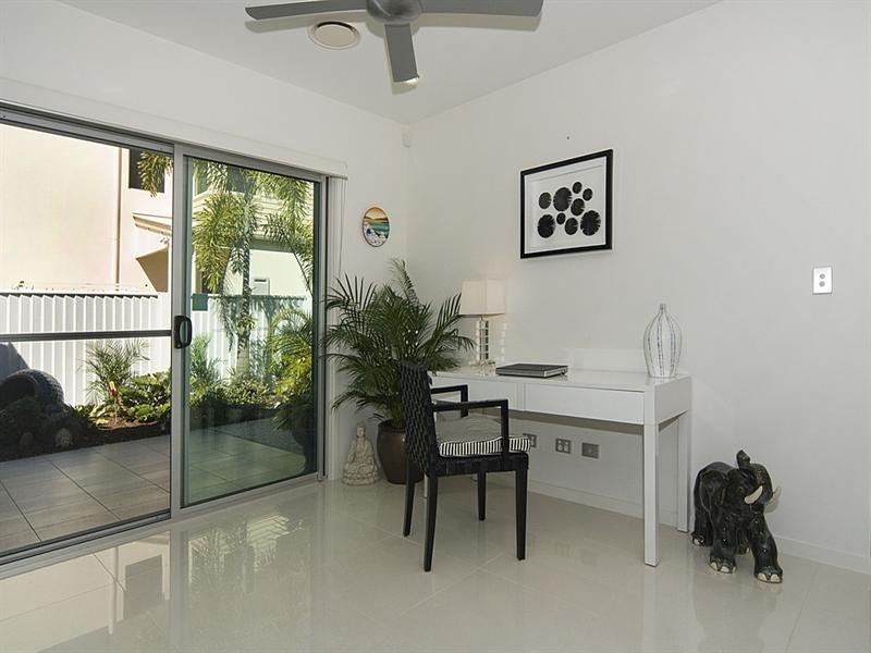 Unit 2 ‘Lebanna’ 3 Artunga Place, Pelican Waters QLD 4551