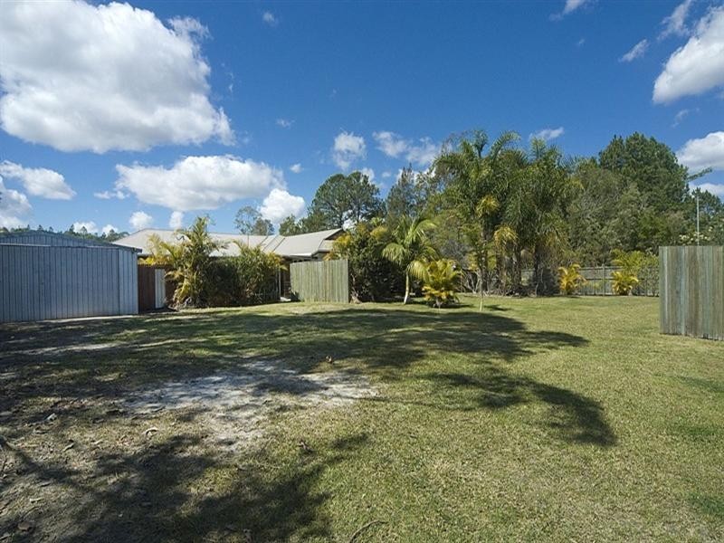 17 White Gums Street, Landsborough QLD 4550