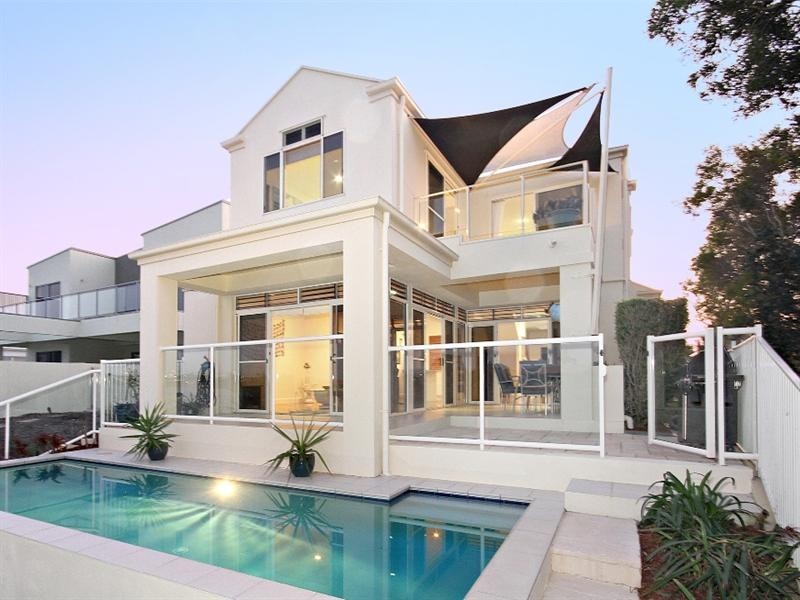 6 Teneriffe Court, Kawana Island QLD 4575