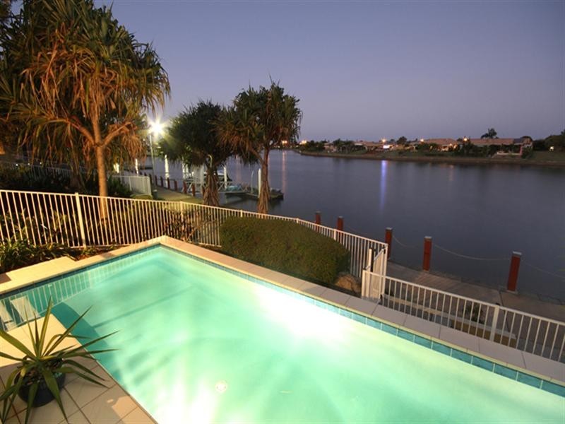 6 Teneriffe Court, Kawana Island QLD 4575