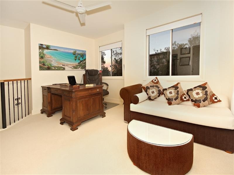 6 Teneriffe Court, Kawana Island QLD 4575