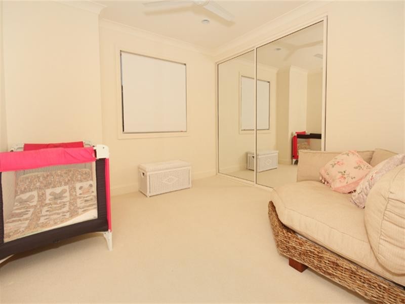 6 Teneriffe Court, Kawana Island QLD 4575