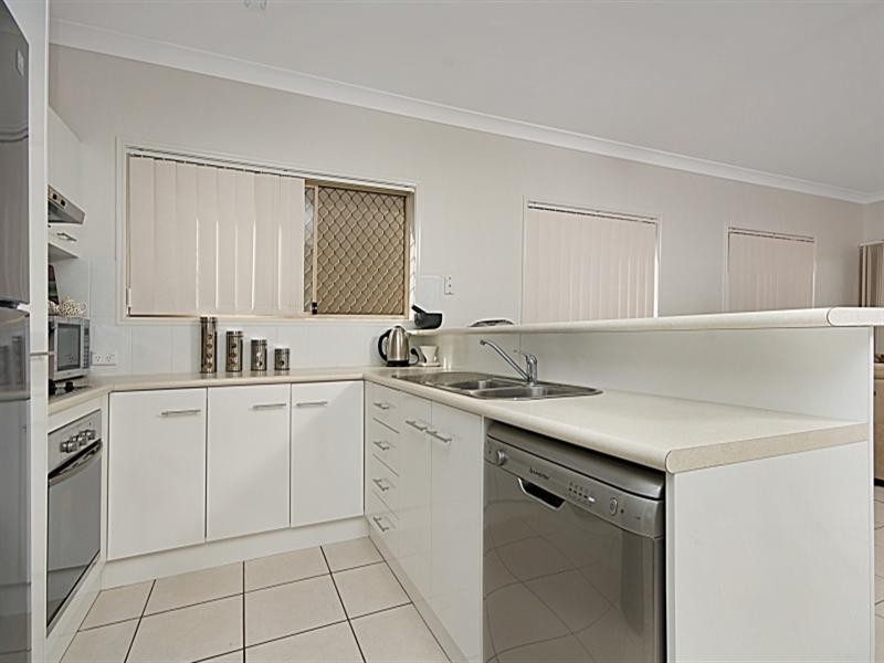 6 Huntley Place, Caloundra West QLD 4551