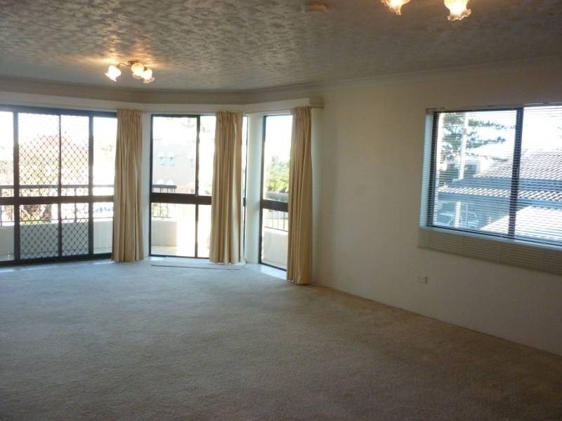 1/28 Warne Terrace, Kings Beach QLD 4551