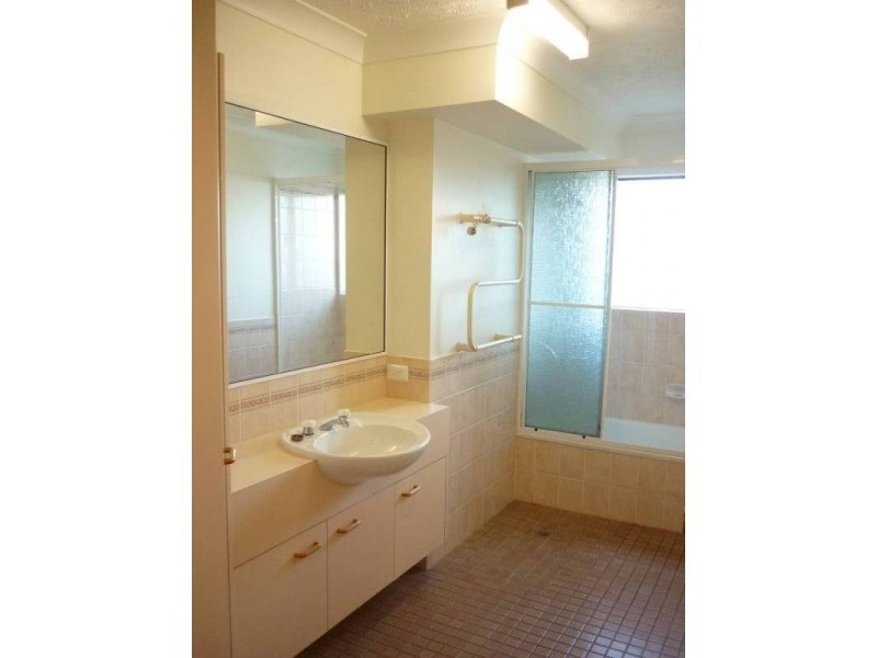 1/28 Warne Terrace, Kings Beach QLD 4551