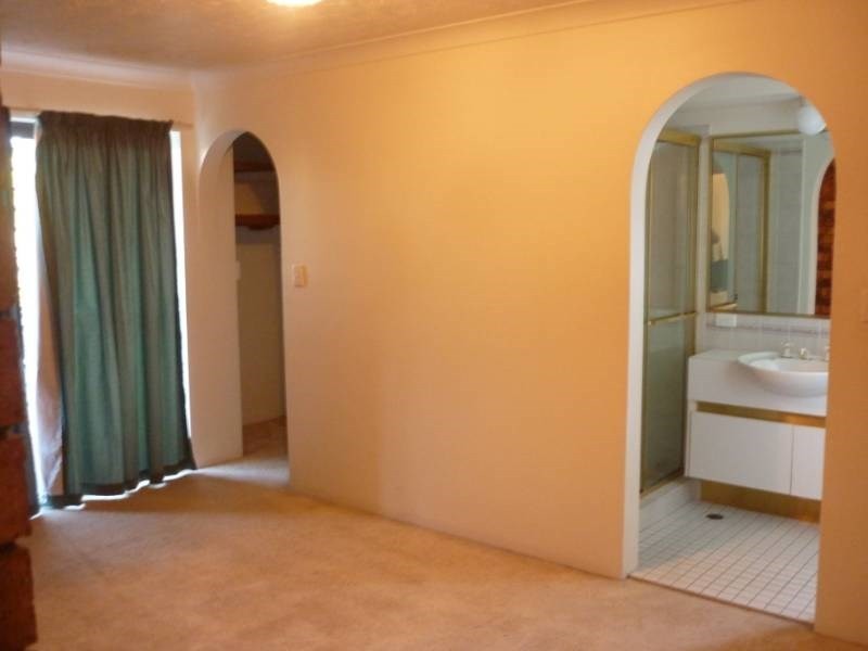 1/28 Warne Terrace, Kings Beach QLD 4551